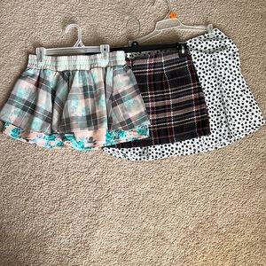 Bundle of 2 mini skirts 1 skort